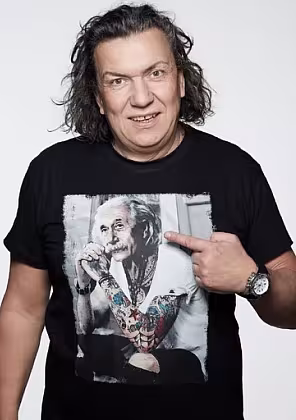 Moderátor Richard Genzer